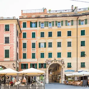 La Piazzetta 2*, Rapallo Itália